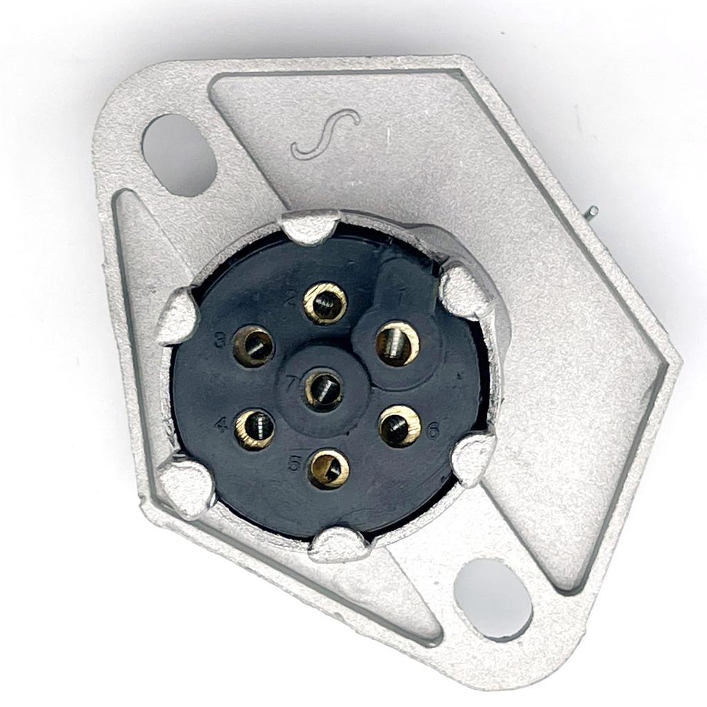 LEXOR 24V 7 Pin Trailer Wiring Socket Adapter Coupler Round Sleeve Outlet Hitch Turn Signal Tail Back Lamp Silver