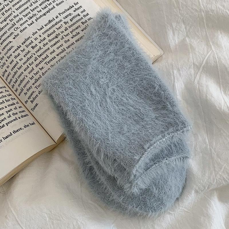 Damen Nerz Samt Mittelhohe Socken - Dick, Warm und Niedlich für Herbst- & Winterschlaf, Gemütliche Plüsch Einschränkung oder Lounge Bodensocken.