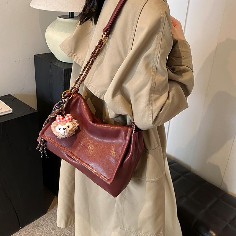 Autumn and Winter Retro Large-capacity Bag Women's 2025 New Versatile Soft Leather Tote Bag Premium Chain Shoulder Messenger Bag