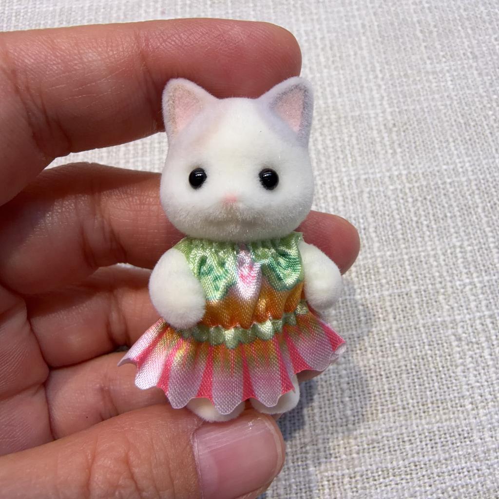 Genuine Anime Sylvanian Families Chocolate Rabbit Fairie Husky Giraffe Doll Kawaii Decoration Model Ornament Birthday Gift Toy