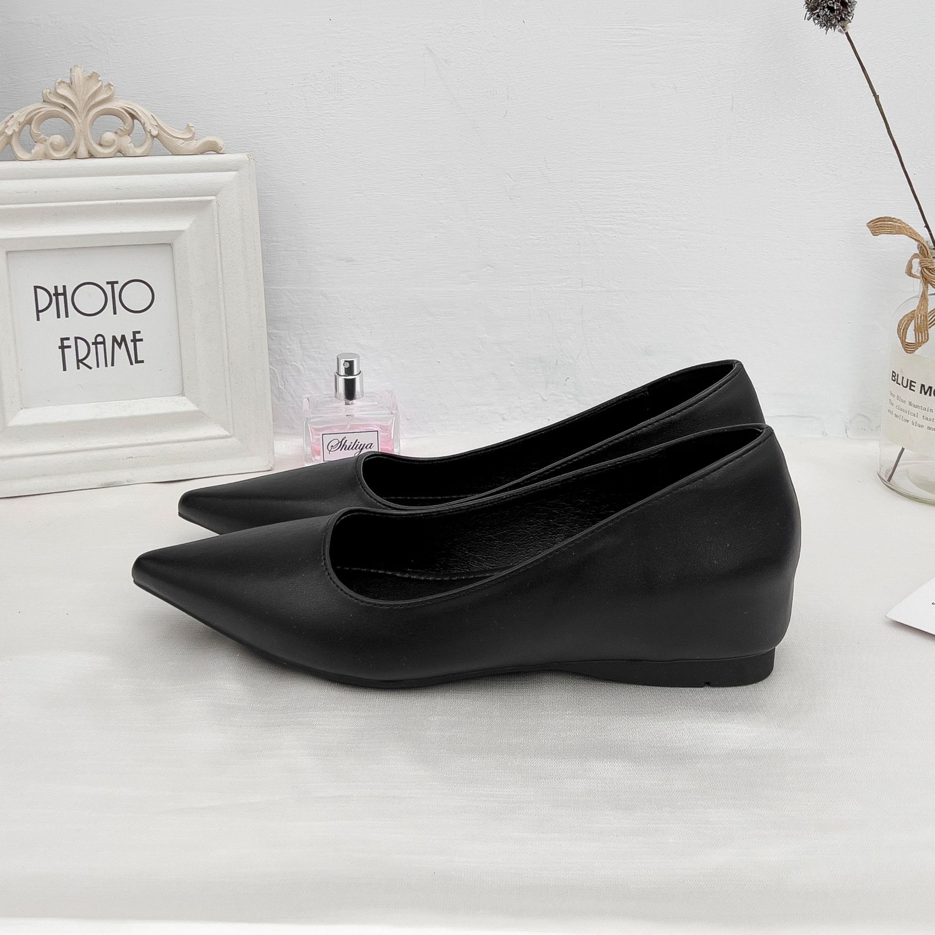 

Professional shallow single shoes women s 2025 new versatile inner height-increasing women s shoes summer breathable and comfortable soft-soled casua 33