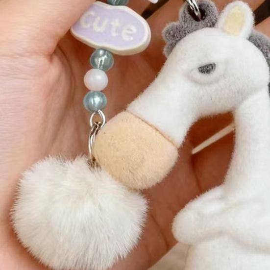 Nyckelring Plysch Hästberlock Nyckelring med Pälskula Dekoration Året för Hästen Bärbar Ryggsäck Handväska Berlock Nyckel Tillbehör