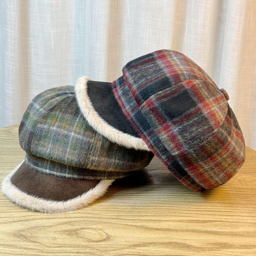 Retro Plaid Plush Star Anise Beret Female Autumn and Winter Warm Painter Hat