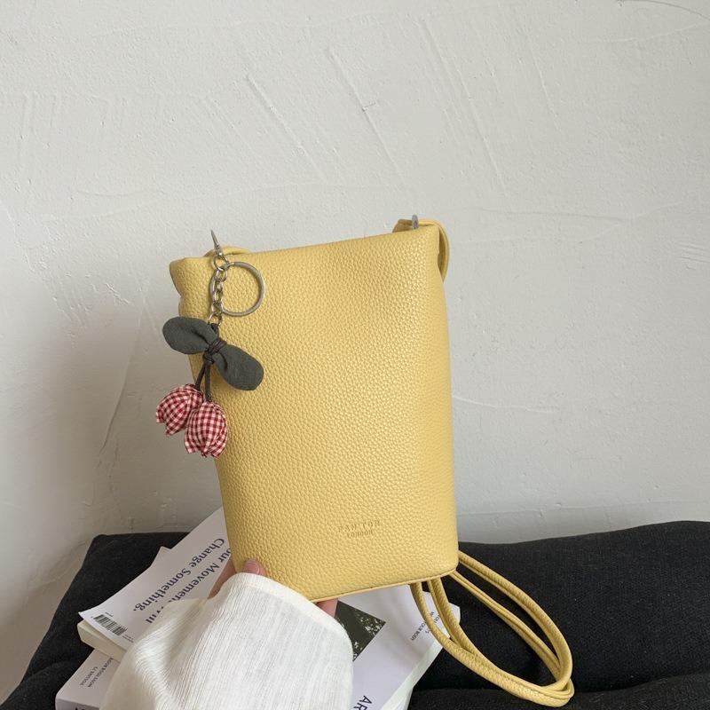 Popular small bag women's summer new simple and versatile messenger bag bucket mobile phone bag