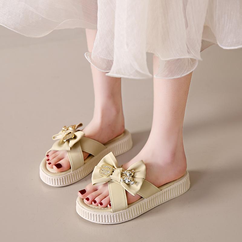 Летние милые тапочки с медведем для женщин — фото 3