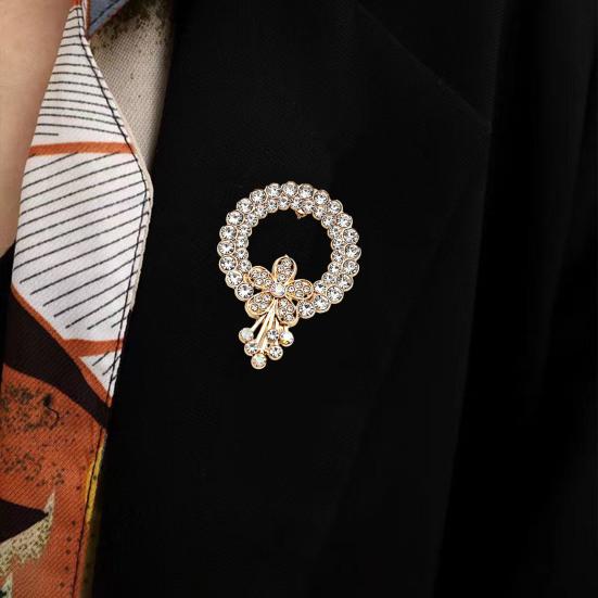 Decorative Shirts Brooch Women Hollow Rhinestone Ring Brooch, Dainty Circle Lapel Elegant Pin Pin, Sweater Cardigan Coat Dress Jewelry Accessories