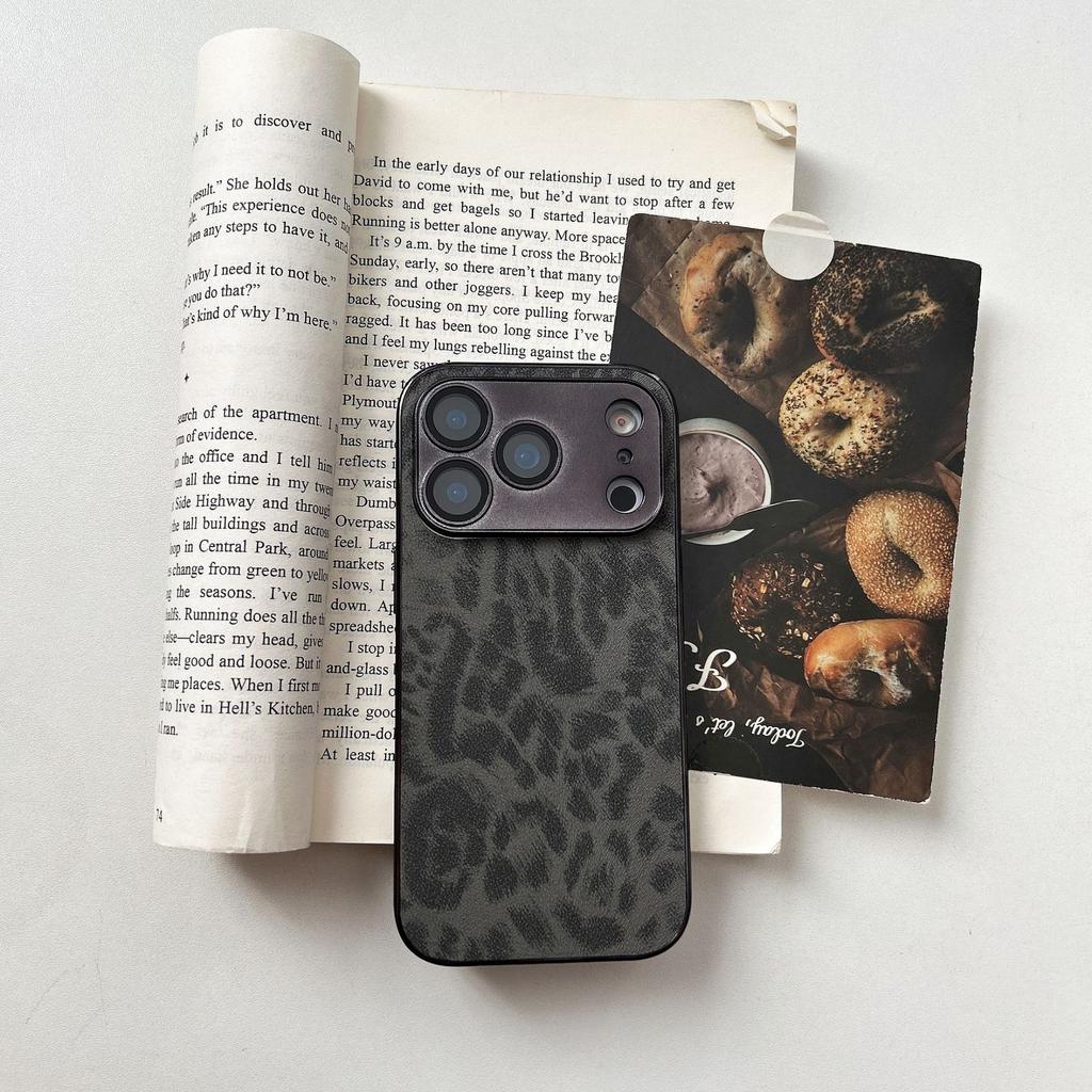 For Apple 17promax Leopard Leather Phone Case for IPhone 16 Protective Case 15 with Lens Film