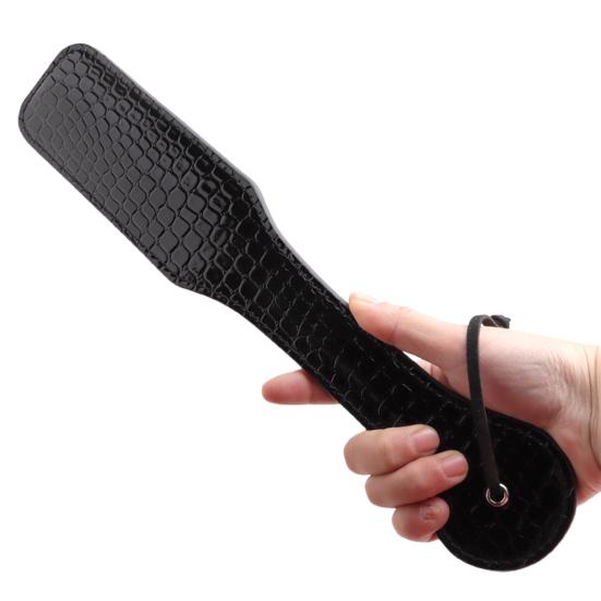 Yousheng Flirting Flogger Fast Adaptation Long Lifespan Faux Leather Sex Pleasure Flogger Whip for Couple