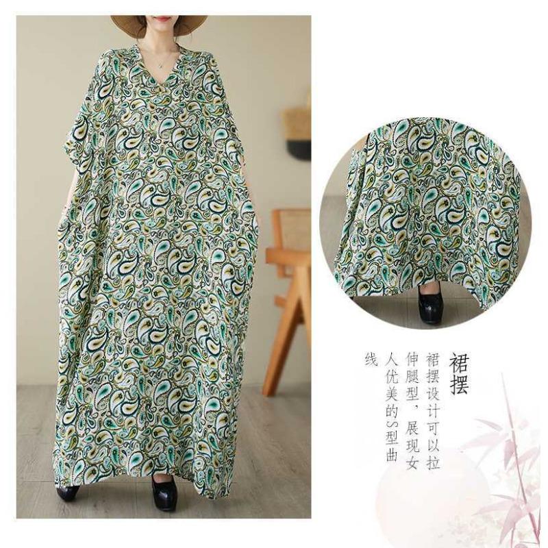 Summer V-neck Large Size Loose Literary Vacation Style Dresses