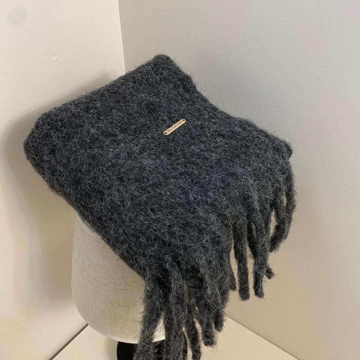 

Универсальный милый шарф конфетного цвета, зимняя утолщенная теплая шаль, мохеровый однотонный парный шарф 180cm+2*10cm темно-серого