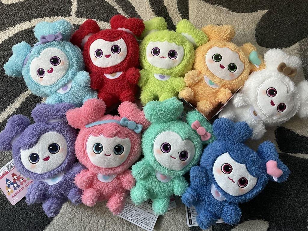 TWICE　GIGO Lovely s-l400.jpg