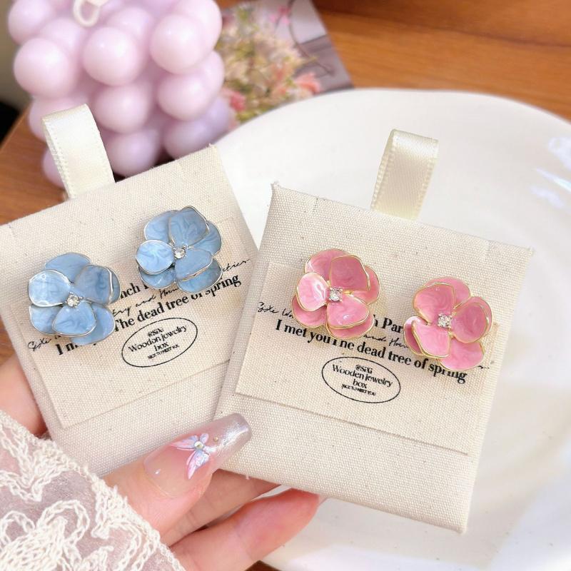 Korean Style Enamel Flower Earrings For Women Dainty Floral Stud Earrings Aesthetic Petal Jewelry Gift Girls Daily Wear Wedding