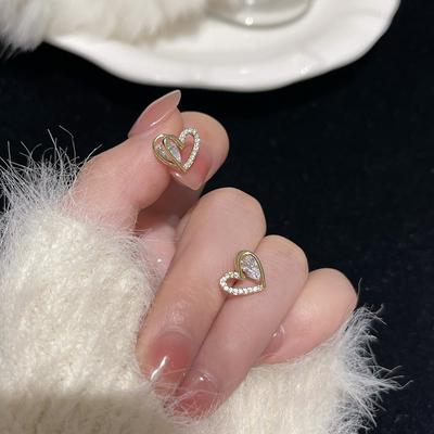 Kolczyki z motywem miłości dla kobiet, lekkie, luksusowe, wnękowe, złote kolczyki z cyrkonii, temperament, kolczyki z motywem serca i kropli wody