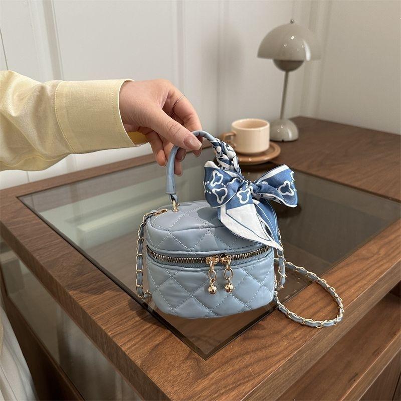 

Xiaoxiangfeng handbag bag new Internet celebrity foreign style change girl princess out accessories messenger bag purple E
