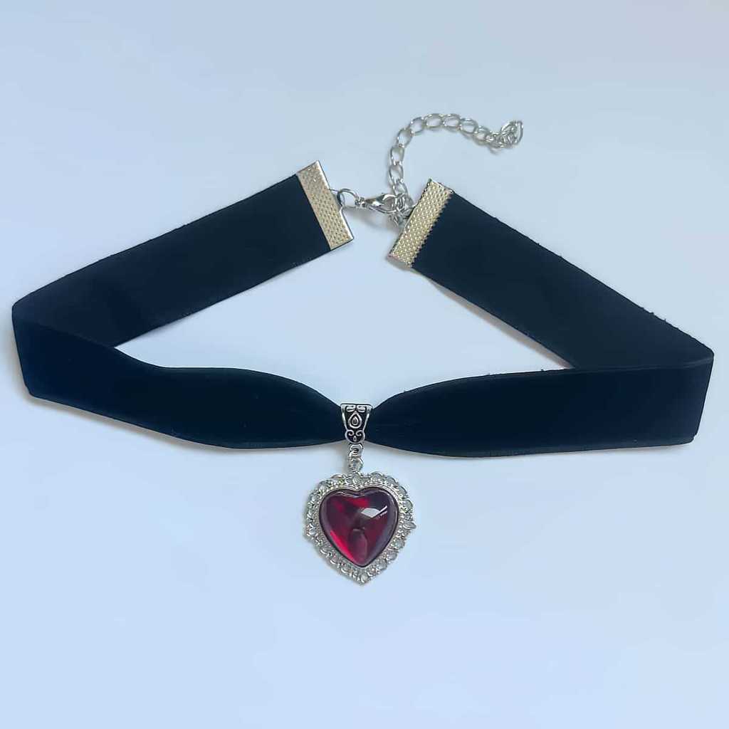 Vintage Red Velvet Heart Pendant Necklace For Women With Gothic Style And Irregular Chain