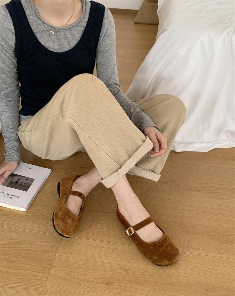 Xiaoxiangfeng cowhide fur shoes women's 2025 new autumn and winter retro round head flat-bottomed versatile soft-soled Mary Jane cotton shoes