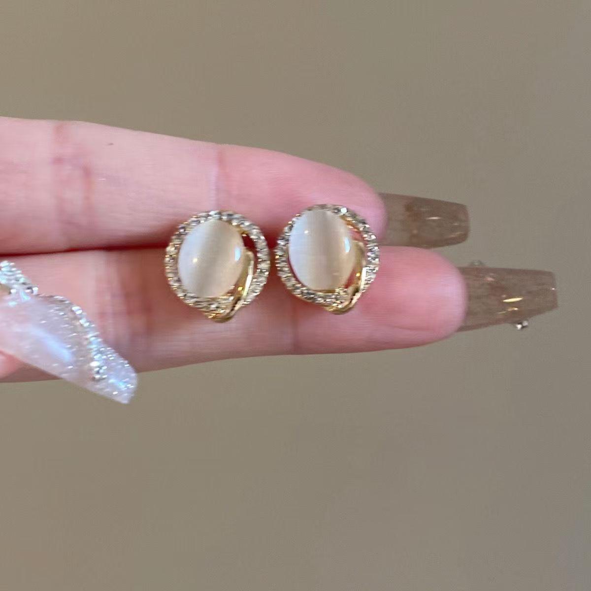 

Cat Eye Stone Earrings with Embedded Crystals Dangle Drop Jewelry for Women Elegant Design Lightweight Comfortable to Wear One Size