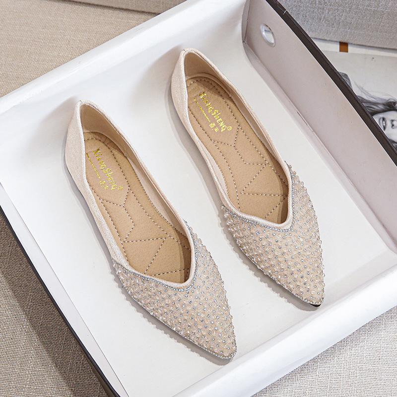 Single shoes women's new shallow mouth pointed rhinestone flat bottom ladyshoes versatile soft sole Doudou shoes large size women's shoes
