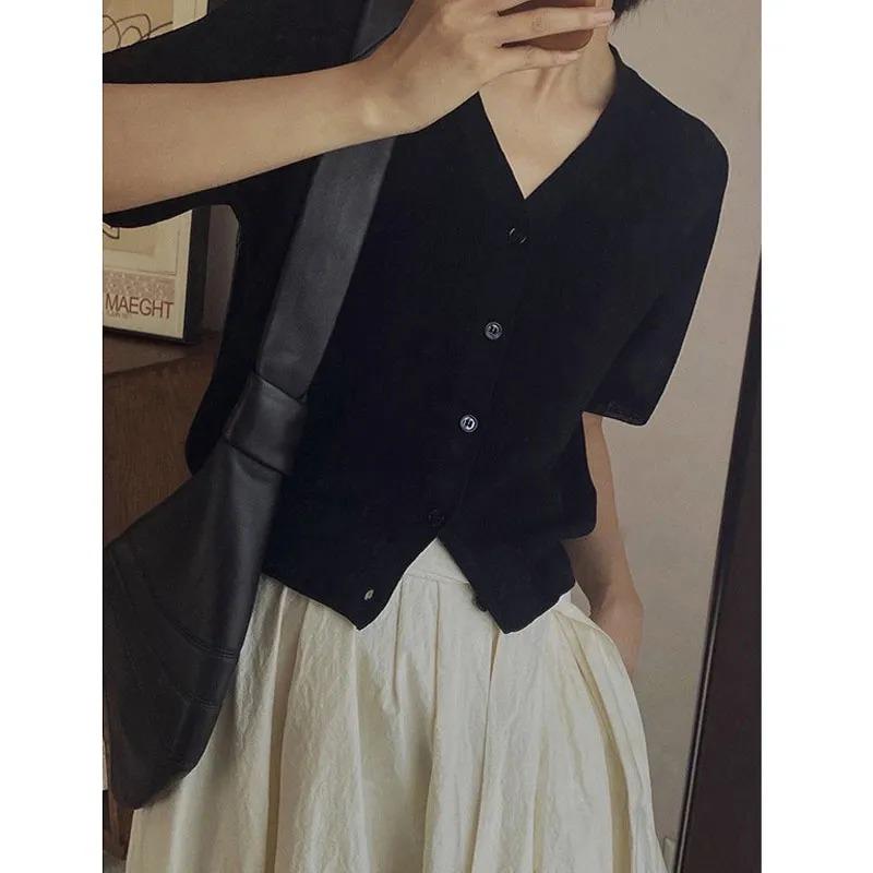 Women s New Style Stitched V-neck Button Fashion Solid Color Versatile Casual Short-sleeved Knitted Top S чёрный