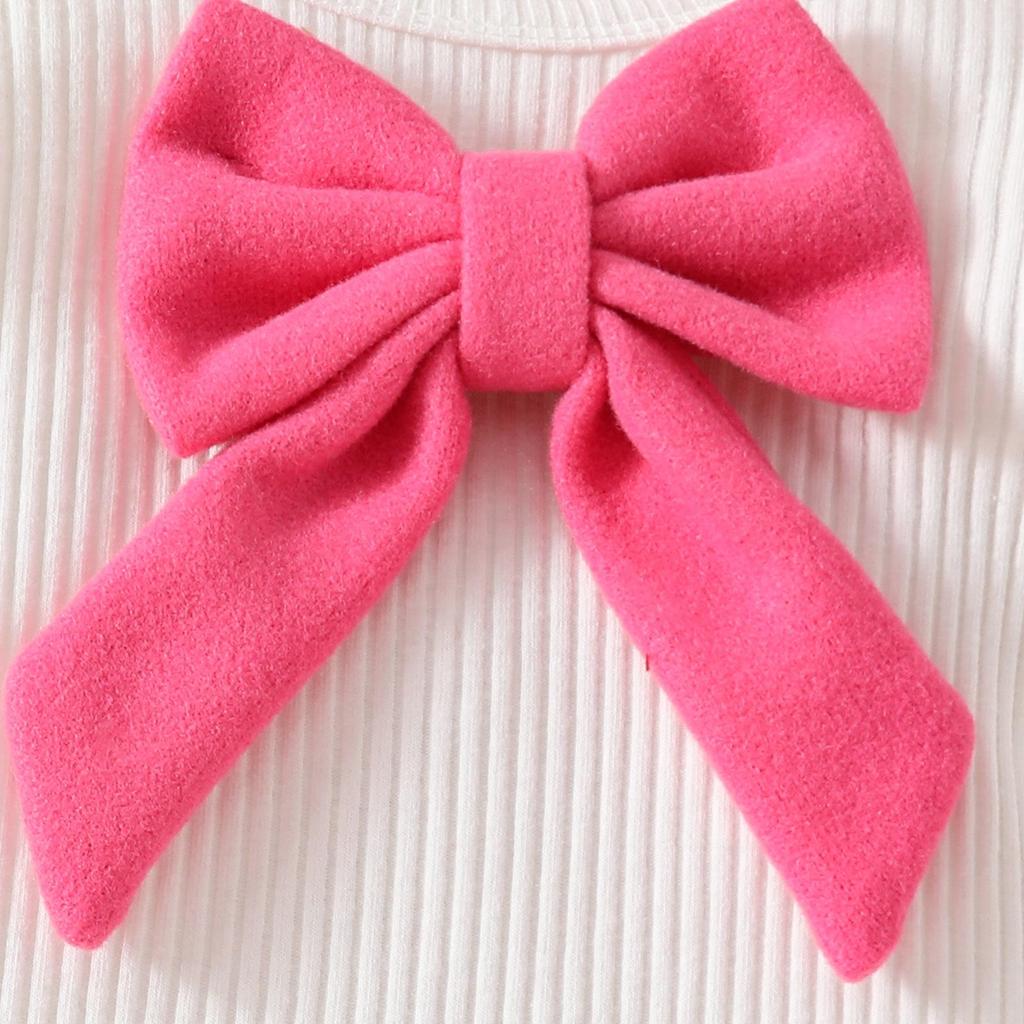3-teiliges Baby-Mädchen-Kleidungsset für das neue Jahr, 0–3 Jahre, langärmelig, großes Oberteil mit Schleife, unregelmäßiger Rock und Baskenmütze, Kleinkind-Weihnachtskleidung