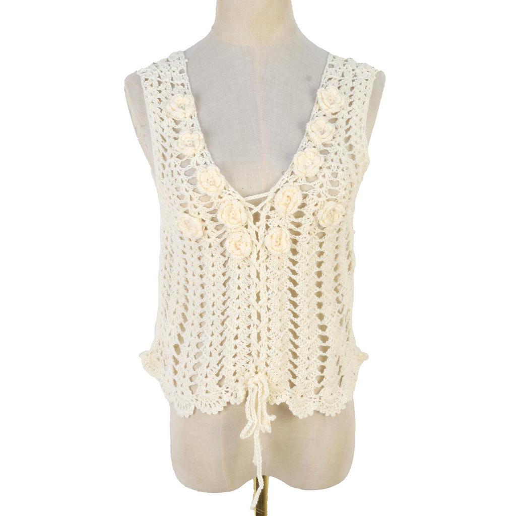 Three-Dimensional Handmade Crochet V-Neck Camisole: Sweet & Spicy Hollow-Out Knitted Top for Women - Spring/Summer Fashion Vest.