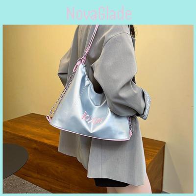 Stylish Minimalist Womens Shoulder Bag Fall 2023 Trendy Commuter Tote