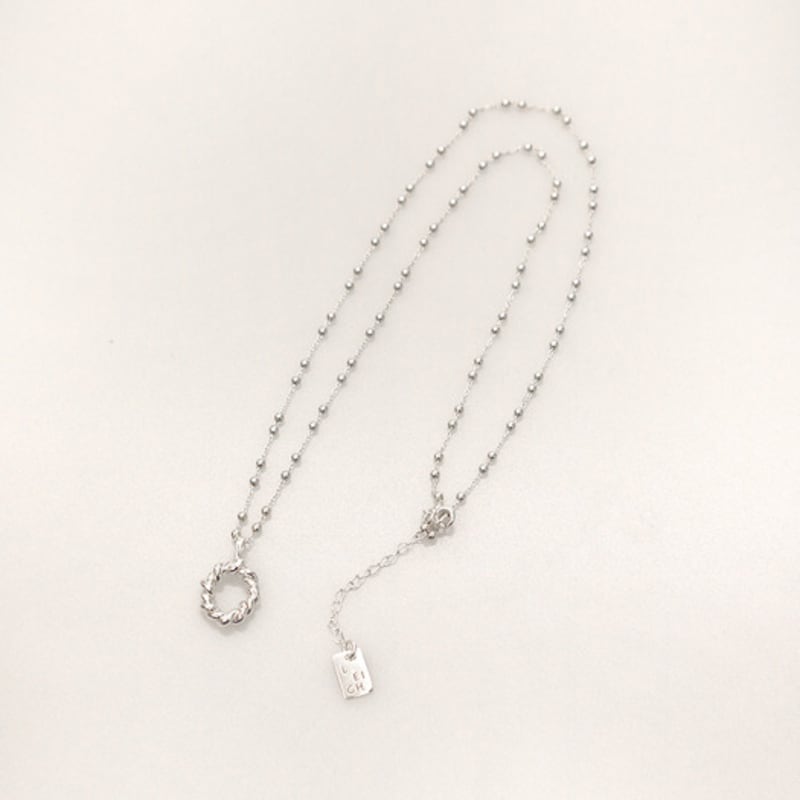 STUDIO LEIGH ANTIQUE OVAL NECKLACE