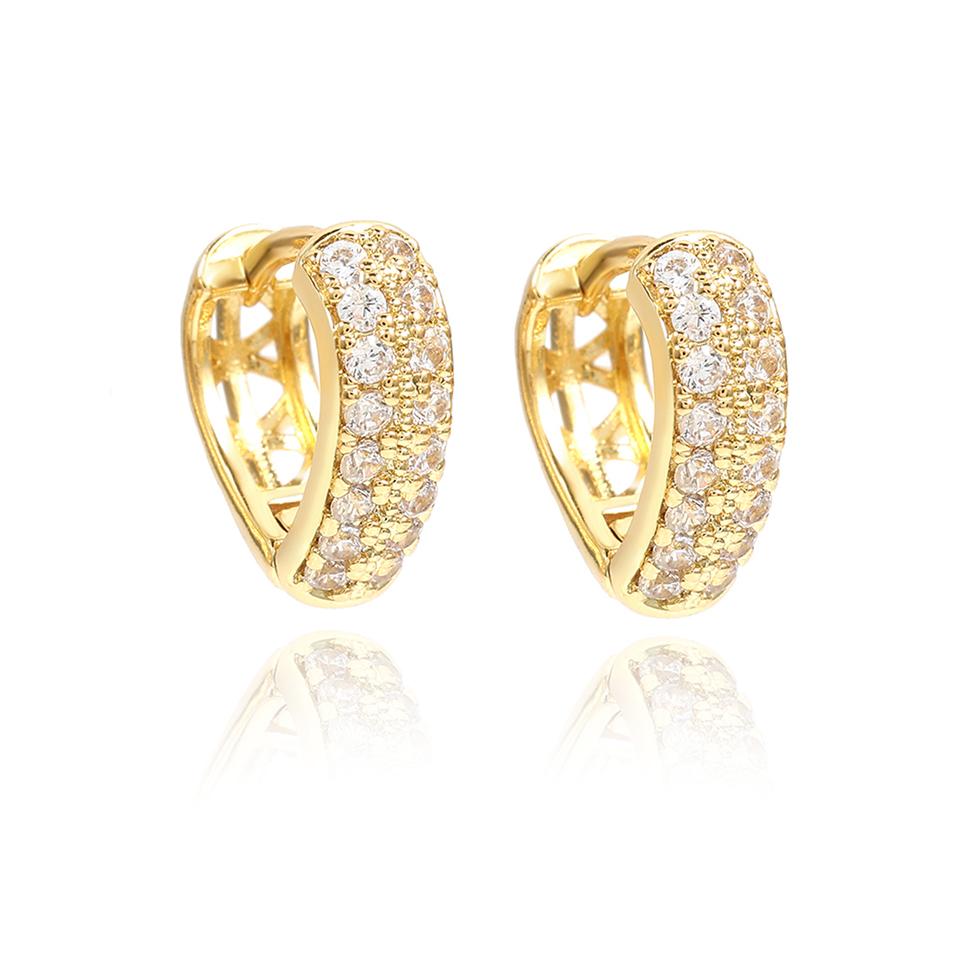 

ZAKOL Gorgeous Buling Micro-intact Zircon Peach Heart Circle Hoop Earrings Simple Clear CZ Earring Women‘s Zircon Gift