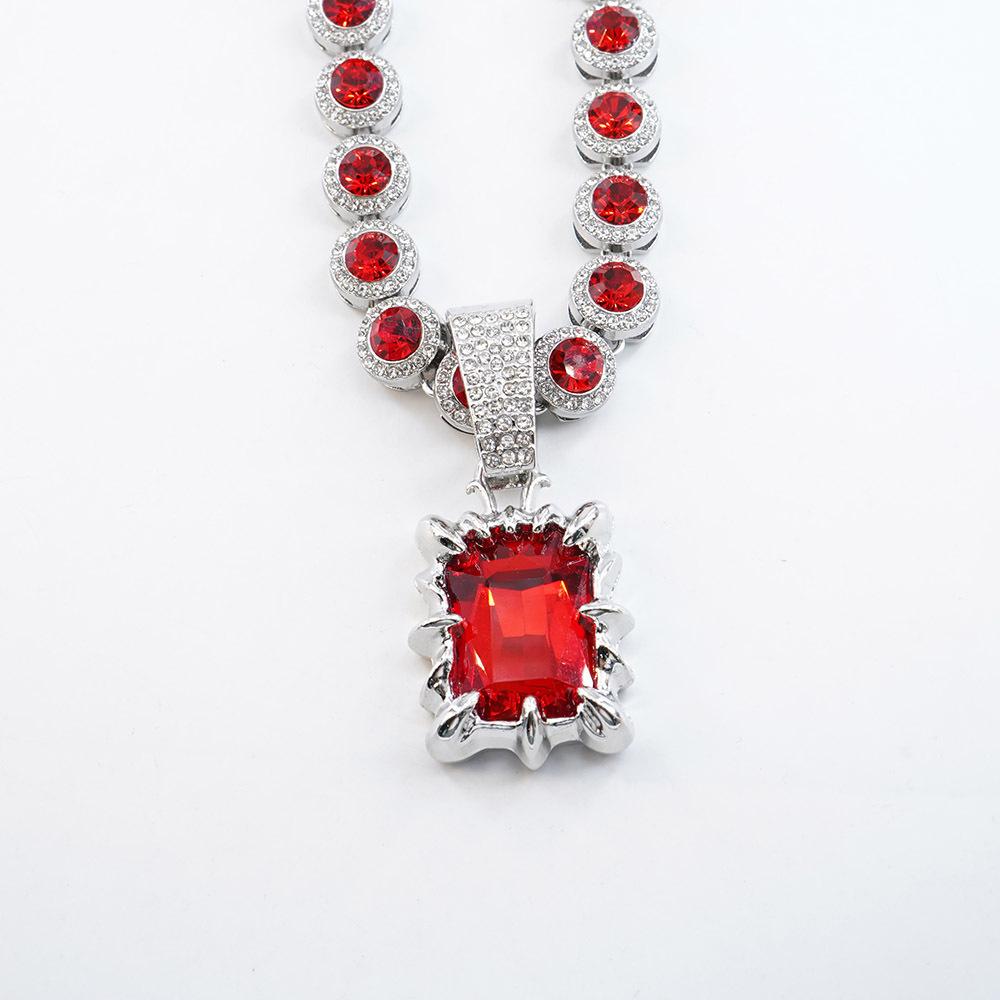 Cuore d'Oceano Retrò, Smeraldo, Rubino Ciondolo, Collana, Catena per Maglione da Uomo e Donna, Moda Europea e Americana, Lusso Leggero e di Alta Gamma