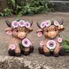Modern Cow Sculpture Highland Cow Cute Flower Vase Highland Cow Resin Vase Decorative Planter for Plants Flowers Home Decor