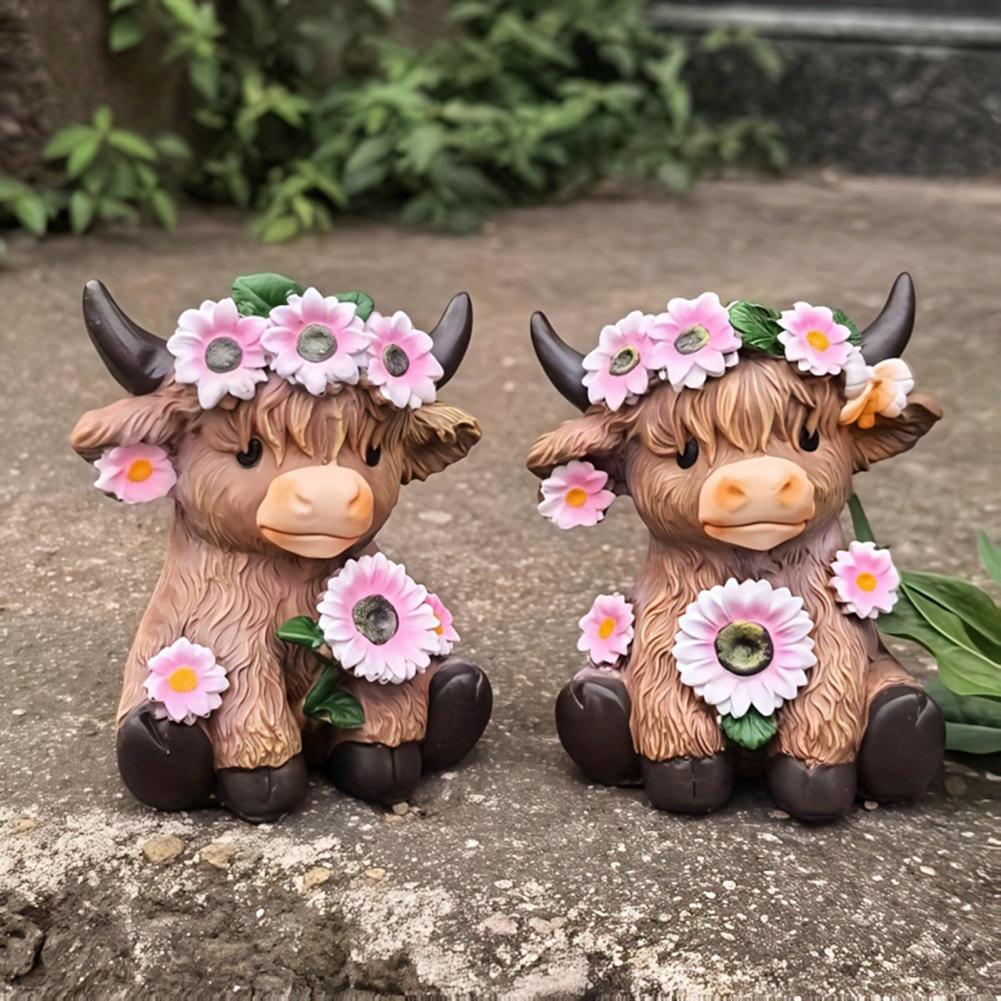 Modern Cow Sculpture Highland Cow Cute Flower Vase Highland Cow Resin Vase Decorative Planter for Plants Flowers Home Decor