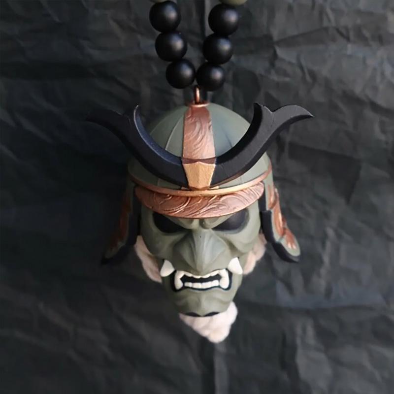 1ks Autopříslušenství Strašidelný Závěsný Přívěsek Pryskyřice Japonský Samurajský Amulet Zpětné Zrcátko Helma Kabuto Auto Ozdoba