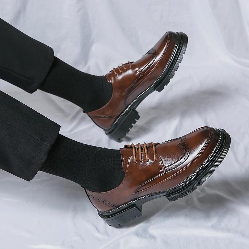 Fashion New Classic Men's Shoes Leather Fashion Dress Footwear Men All-match Male Business Shoes Lace-Up Brogue Oxfords Shoes For Men
