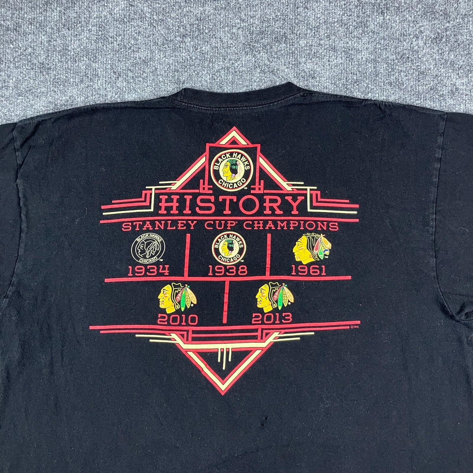 Majestic T-Shirt Mens 2XL Black Chicago Blackhawks NHL Graphic Tee Hockey Sports XL