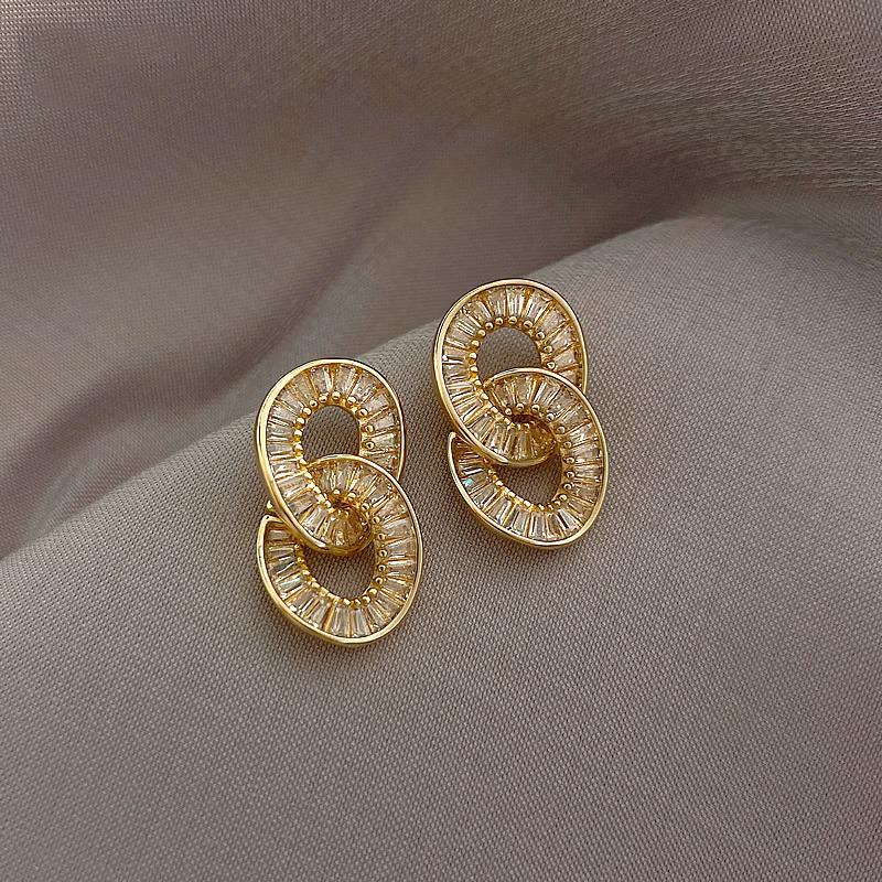 

Luxury Zircon Circle Clasp Gold Colour Pendant Earrings For Woman Fashion Korean Jewelry 2020 New Party Girl s Unusual Earrings
