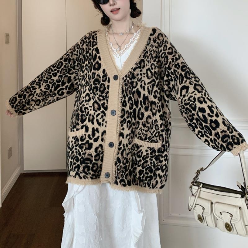 European and American cross-border leopard print contrasting sweater cardigan women's autumn and winter new rough edge top loose lazy style knitted