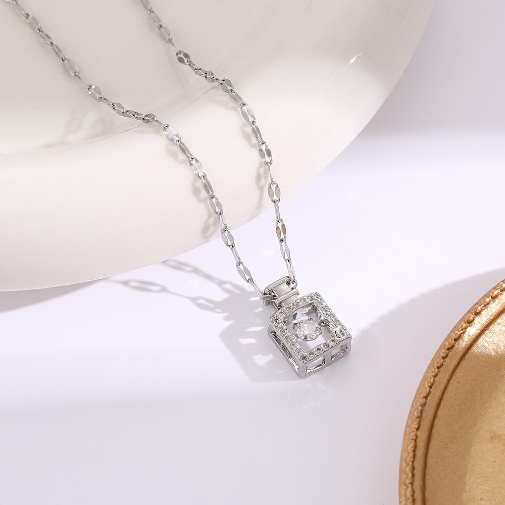 Hochwertige Damen Halskette aus Titanstahl mit vierblättrigem Kleeblatt - Nicht verblassend, vielseitige Schlüsselbeinkette