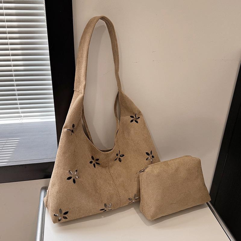 

Large-capacity hollow tote bag women s 2025 autumn and winter new Korean version fashion versatile commuter shoulder handbag хаки