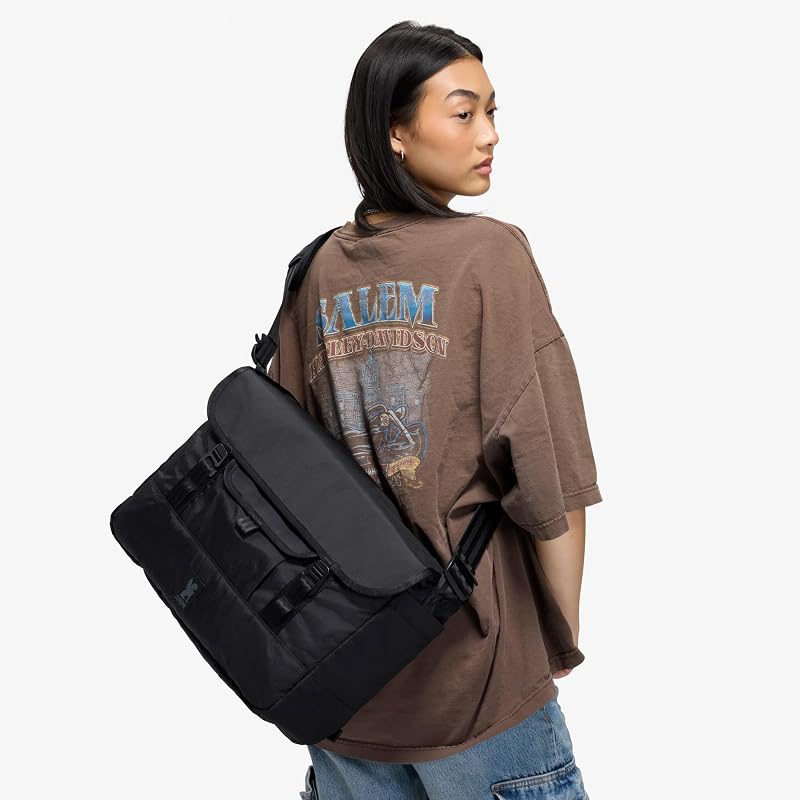 [Chrome] Shoulder Bag MIDTOWN 20L MESSENGER (Current Model) BLKX_BLACK X Black X 20L Water Resistant