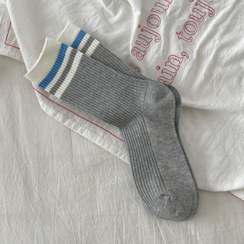 5 Pairs of Women's Spring and Autumn Striped Cotton Wicking Anti Pilling Mid Tube Socks