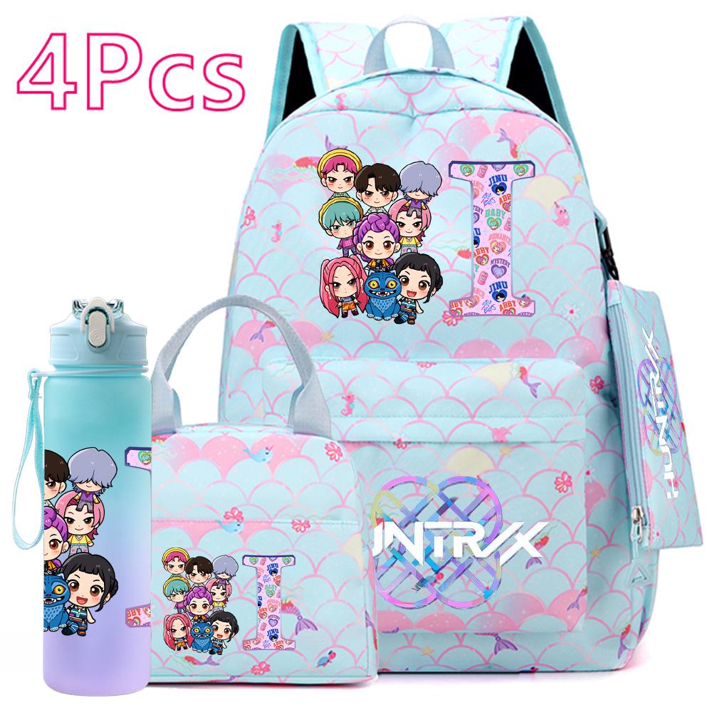 4 st/set 26 engelska bokstäver K-POP Tryckt Ryggsäck med Handväska Pennfodral 750 ml Vattenflaska för Tonåring Elev Pojke Flicka Stor Kapacitet Skolväska