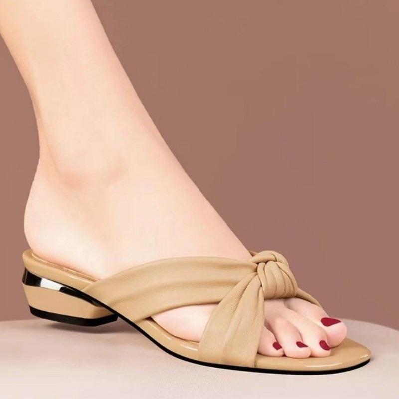 Chunky-heeled One-shoulder Shoes Are Versatile Low-heeled Flip-flops for Women
