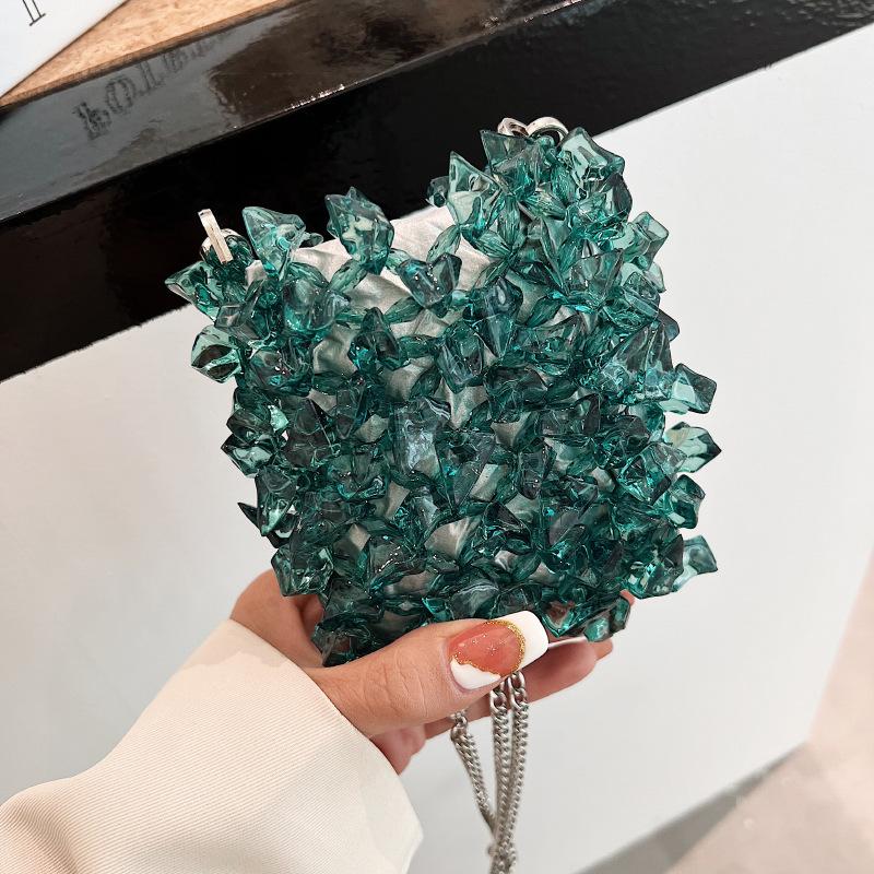 

Summer small bag 2025 Mori girls fashion acrylic woven inside foreign style shoulder chain mini bag білий