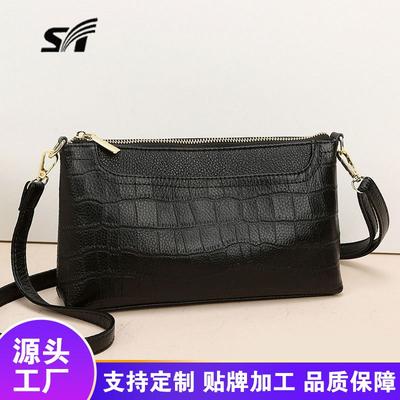New Crocodile Pattern Trendy Versatile Shoulder Bag Women's High-end Small Square Bag Fashionable Commuter Messenger Bag