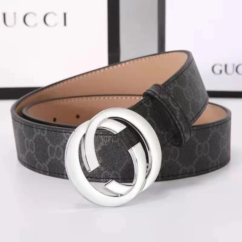 Herrenledergürtel mit neuem Doppel-G-Stoffmuster, glattes Schnallen-Design, Business-Mode-Trend, schlichter Stil für junge Männer.