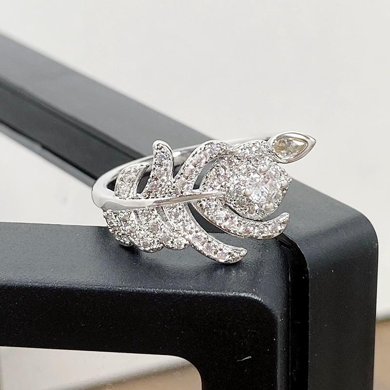 [Ye Yu Xinghui] Light Luxury Feathers And Leaves Full Of Diamonds, Zir*****Pen Ring, Niche High-End Ring Woman
