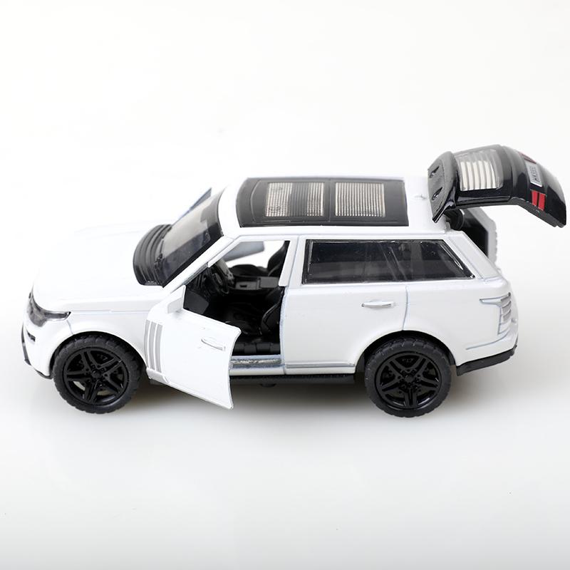 (Packad) 1/36-skala replika Range Rover pressgjuten leksaksbilmodell, tre dörrar som kan öppnas, pull-back-funktion, pojkleksak.