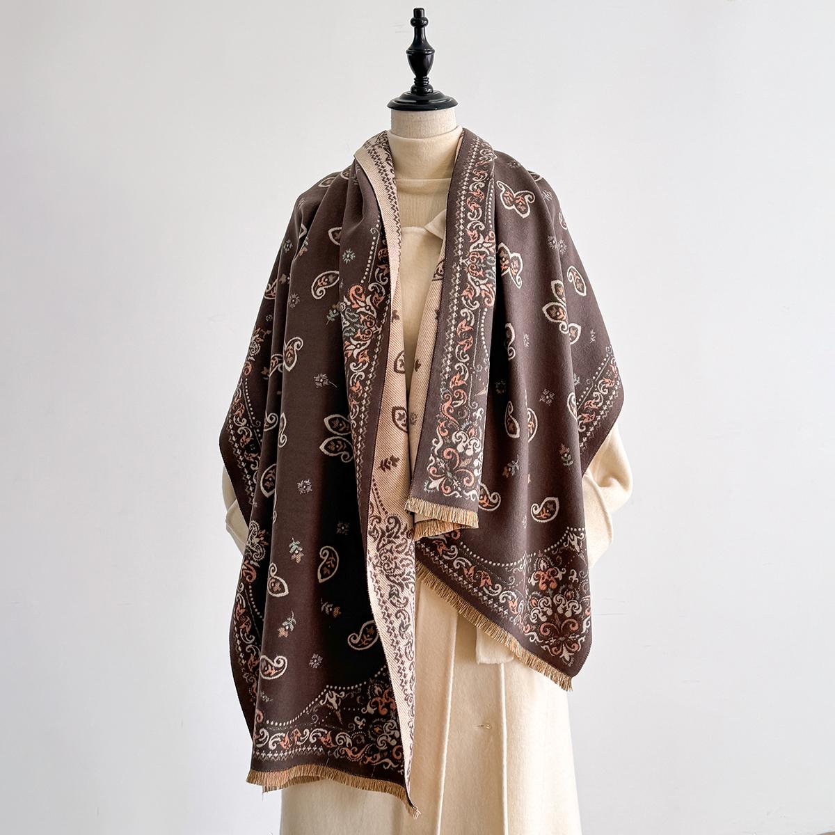 

Модная зимняя шаль из искусственного кашемира для женщин, винтажный узор, шарф с кисточками, теплая накидка, стильный аксессуар, идеально подходит для ношения зимой