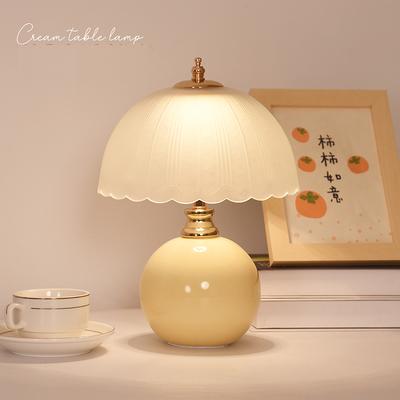 Lampy – Stolní lampy