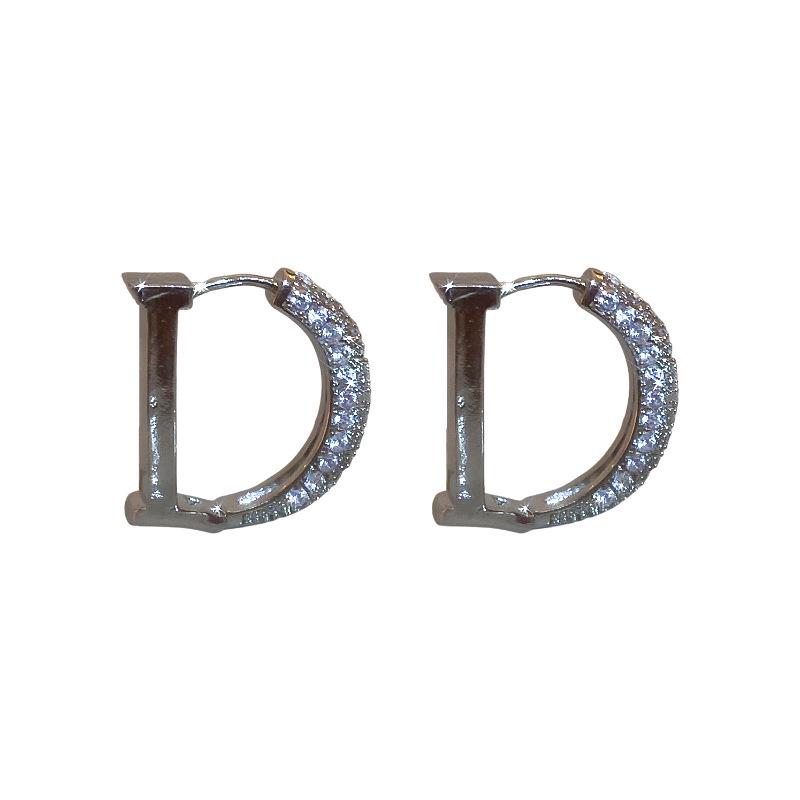 Zircon Gold Letter D Ear Cuffs: High-End Women's Stud Earrings with Versatile Niche Design.